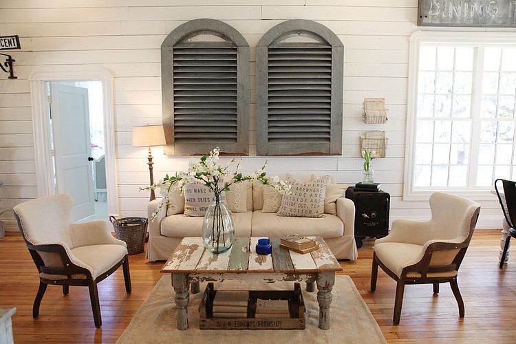 Farmhouse by Magnolia Homes