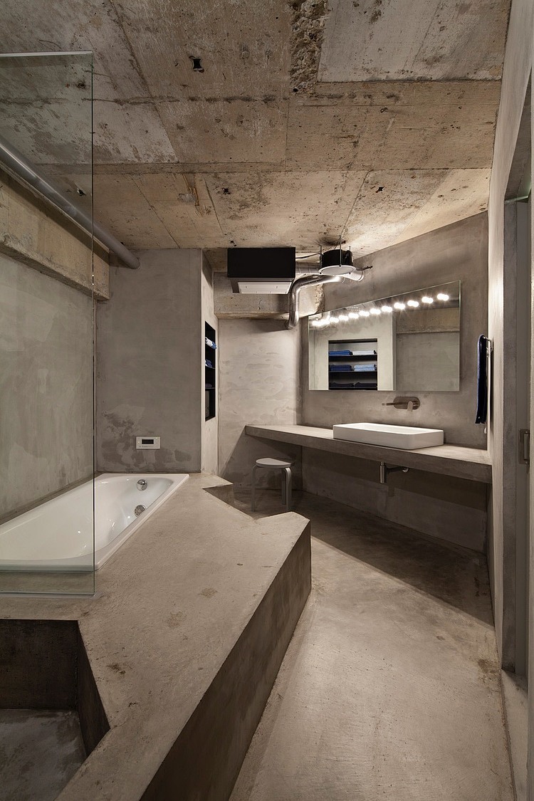 House In Jiyugaoka by Airhouse Design Office
