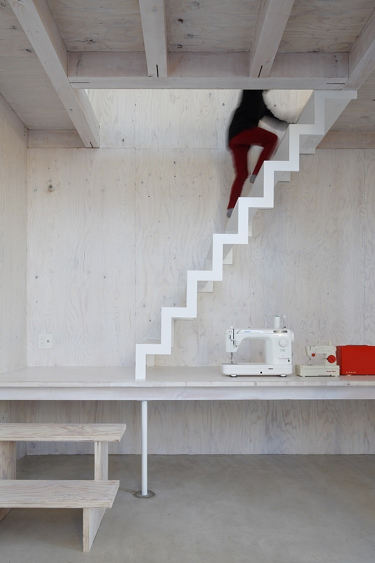 House In Kashiwa by Yamazaki Kentaro Design Workshop
