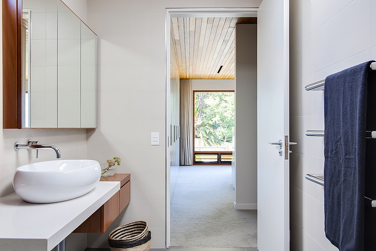 Coogee House by Tanner Kibble Denton Architects