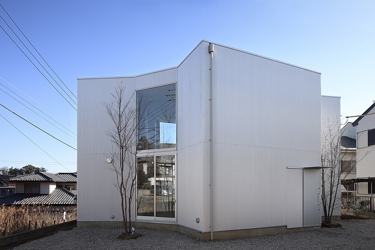 House In Kashiwa by Yamazaki Kentaro Design Workshop