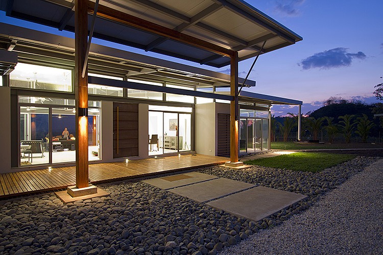 House Mecano by RoblesArq