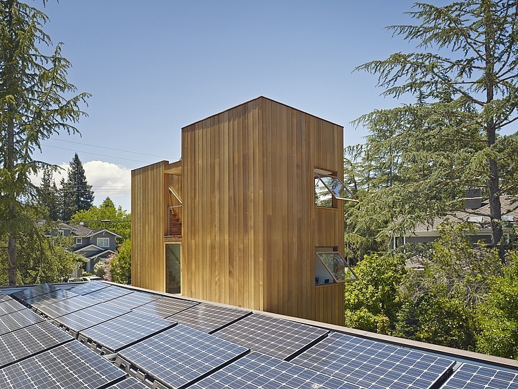 Low/Rise House by Spiegel Aihara Workshop