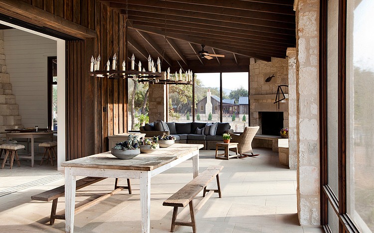 Frio Family Retreat by Dalgleish Construction Company