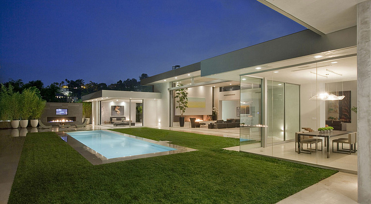 House in Beverly Hills by McClean Design