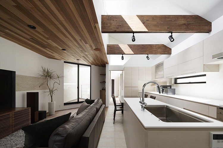 45° House by TSC Architects