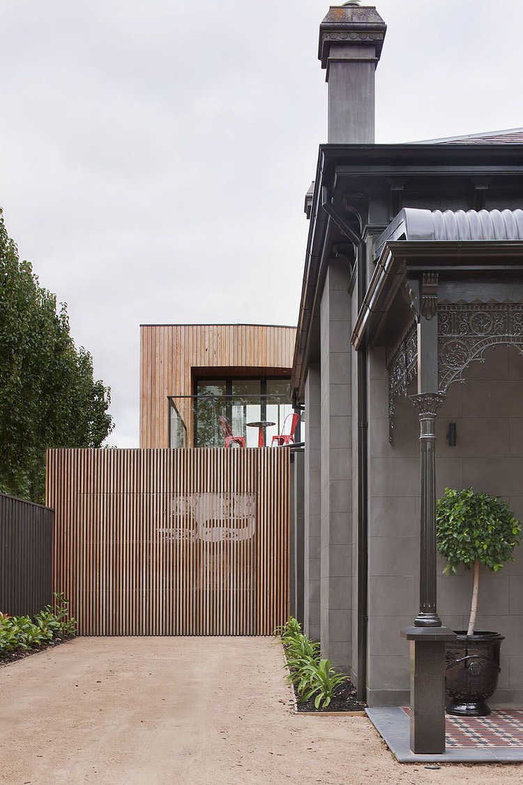 Kooyong Residence by Matt Gibson Architecture