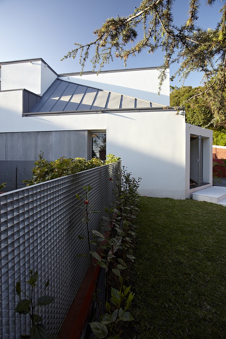 House in Funchal by Baixa Atelier
