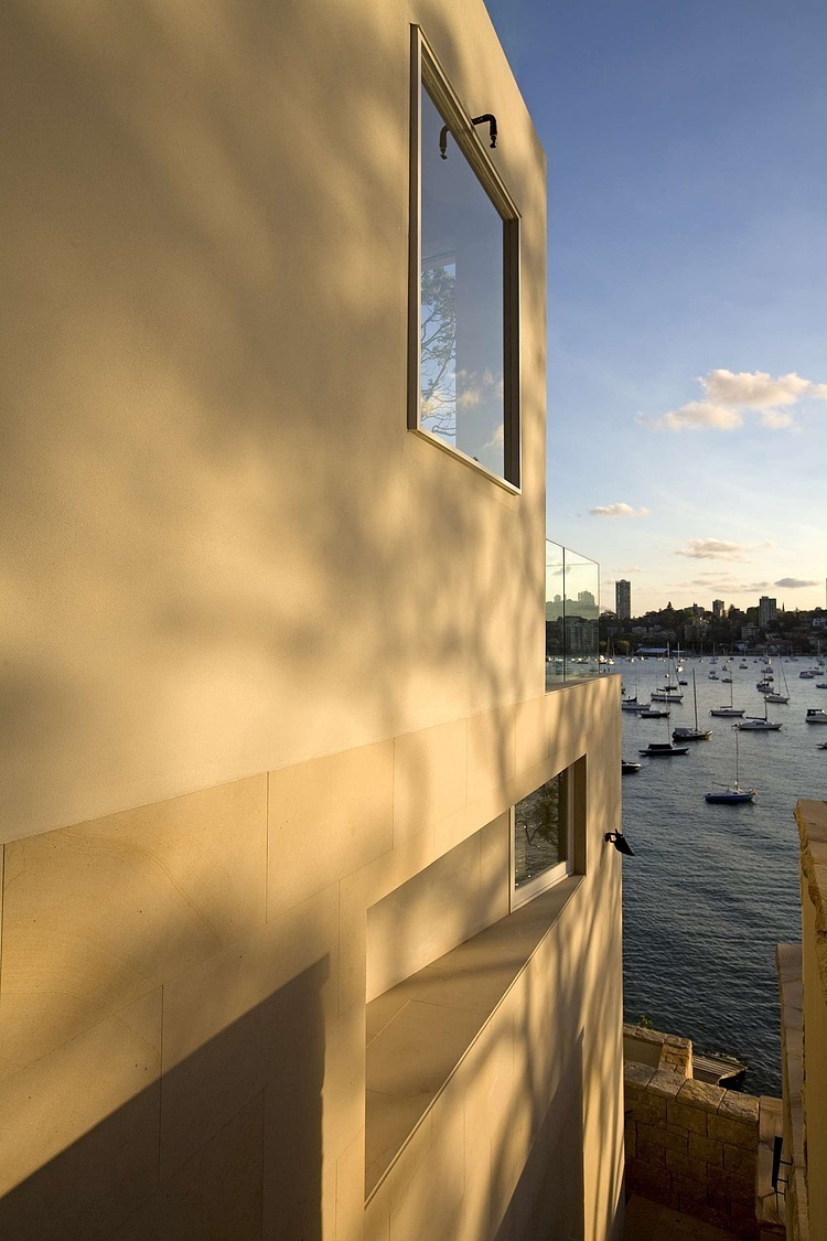 Harbourside Apartment by Andrew Burges Architects