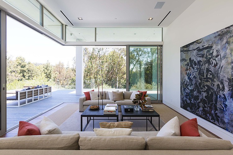 Holmby Hills Residence by Quinn Architects