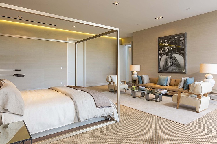 Holmby Hills Residence by Quinn Architects