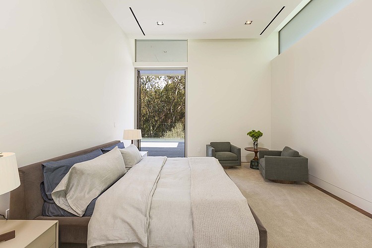 Holmby Hills Residence by Quinn Architects
