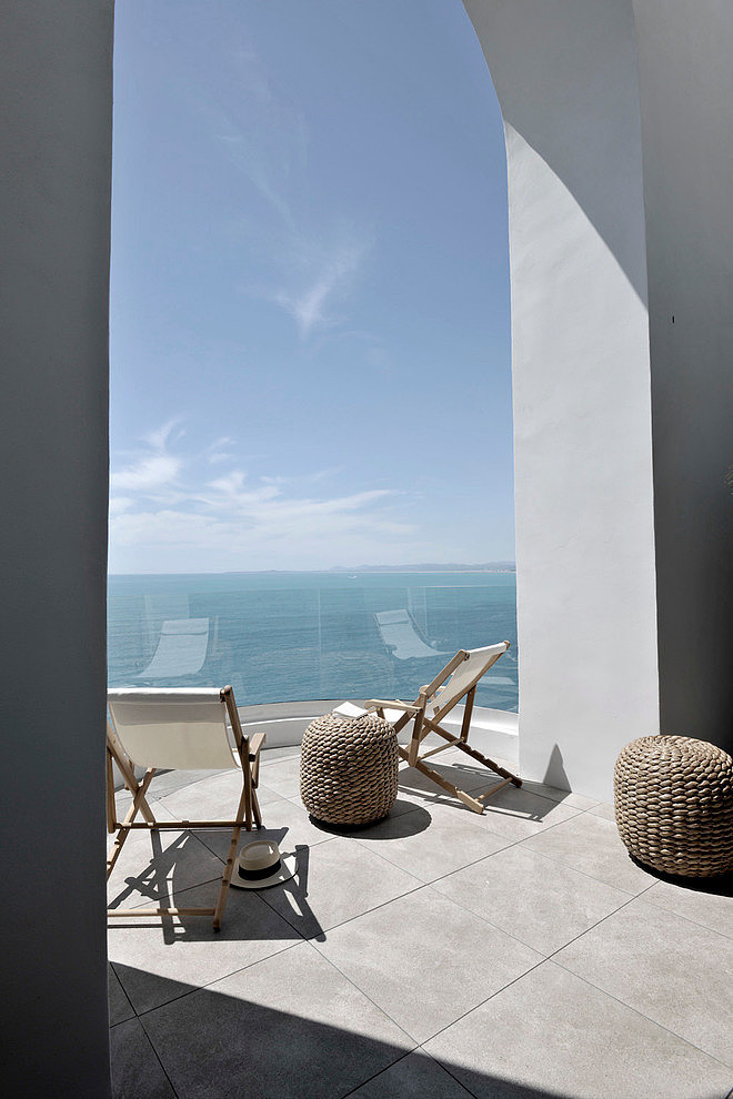 Sea Front Home in Nice by Labro & Davis