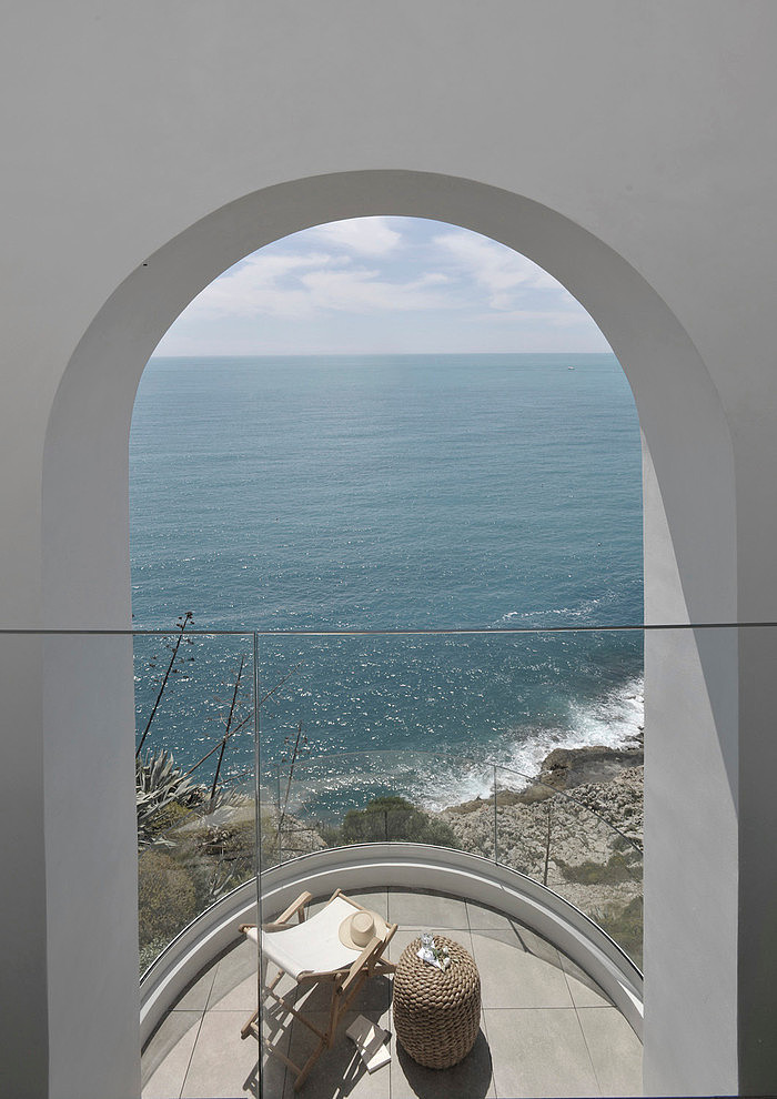 Sea Front Home in Nice by Labro & Davis