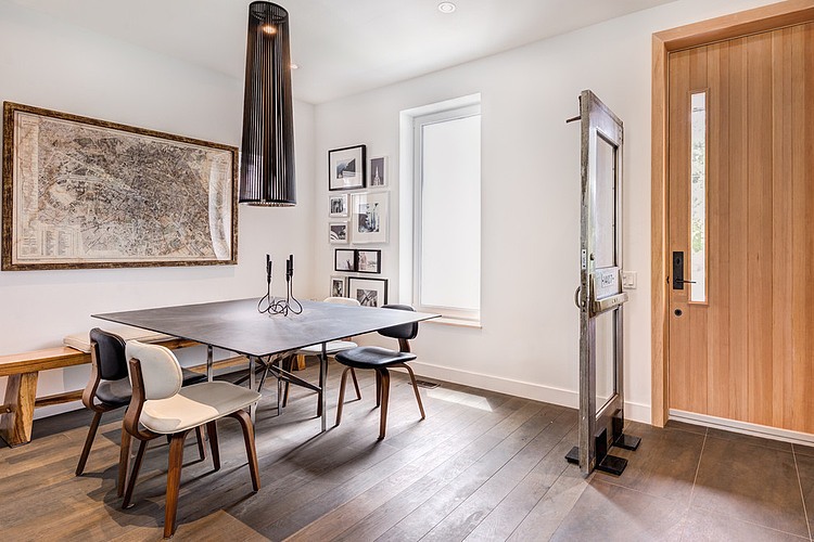 Junction Bungalow by Révélateur Studio