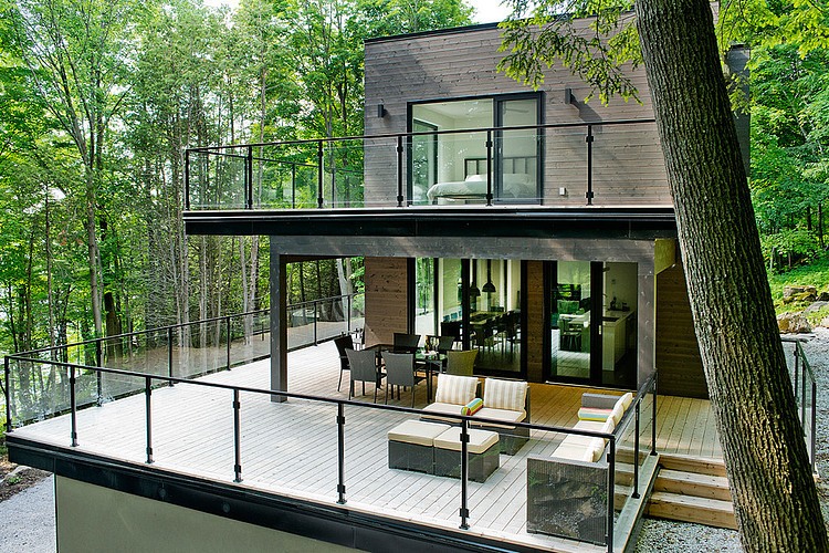 Lake Champlain Retreat by Atelier BOOM TOWN