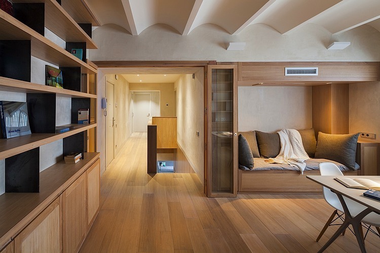 Duplex In Gracia by Zest Architecture