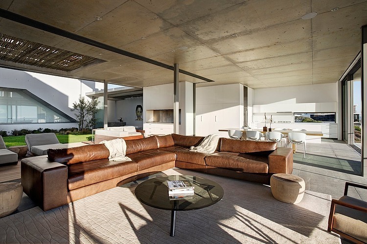 Pearl Bay Residence by Gavin Maddock Design Studio