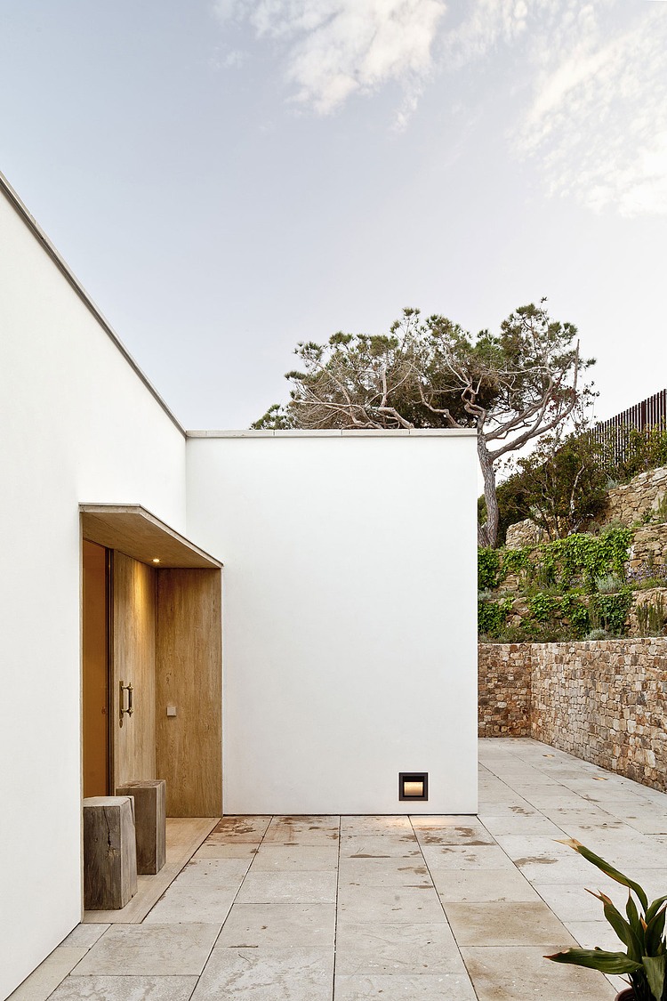 Costa Brava Residence by Garcés - De Seta - Bonet