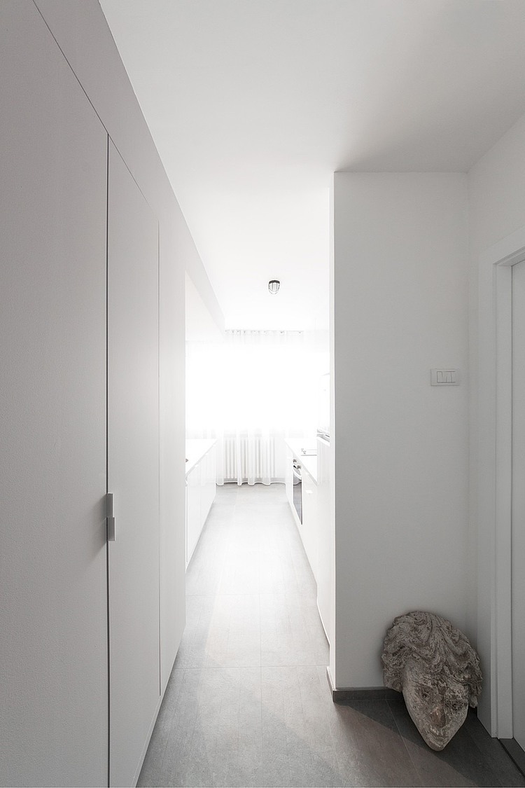 Grayscale Apartment by Arhitektura Budjevac