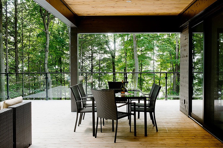 Lake Champlain Retreat by Atelier BOOM TOWN