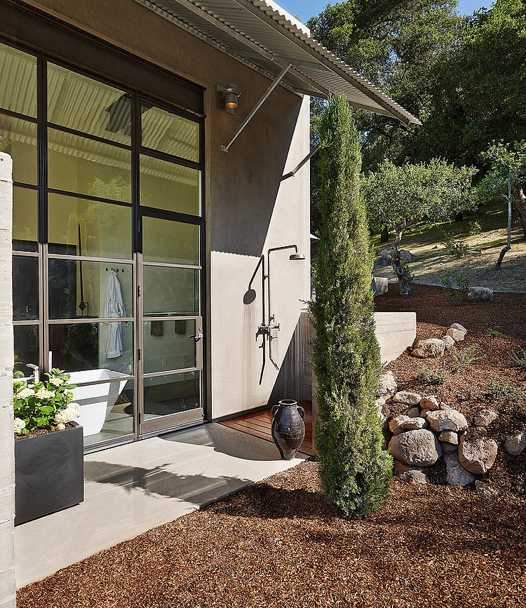 Olive Grove Residence by Total Concepts