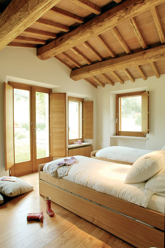Todi Villa by Alhadeff Architects