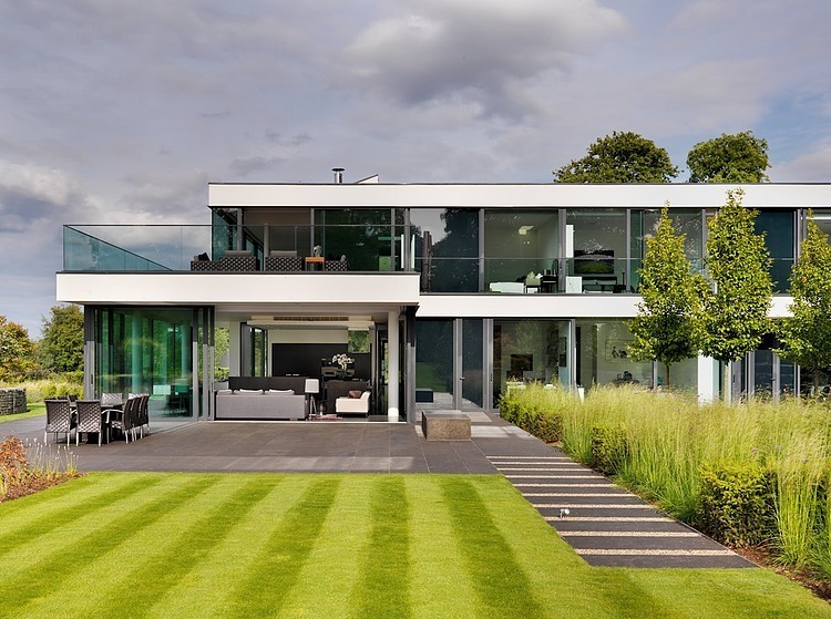 Modern Country House by Gregory Phillips Architects