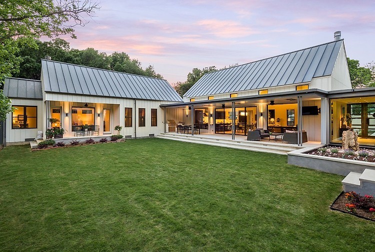 Modern Farmhouse by Olsen Studios HomeAdore