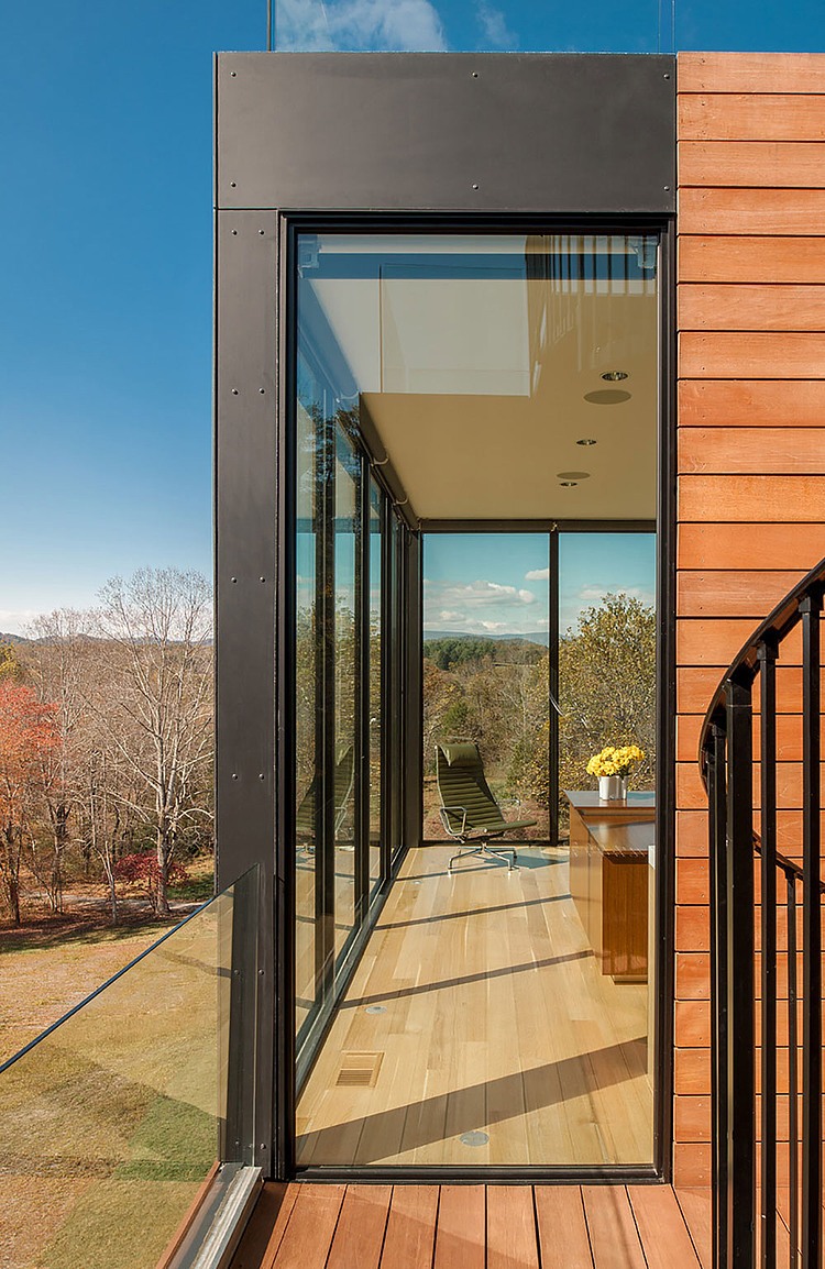 4 Springs Lane by Robert M. Gurney Architect