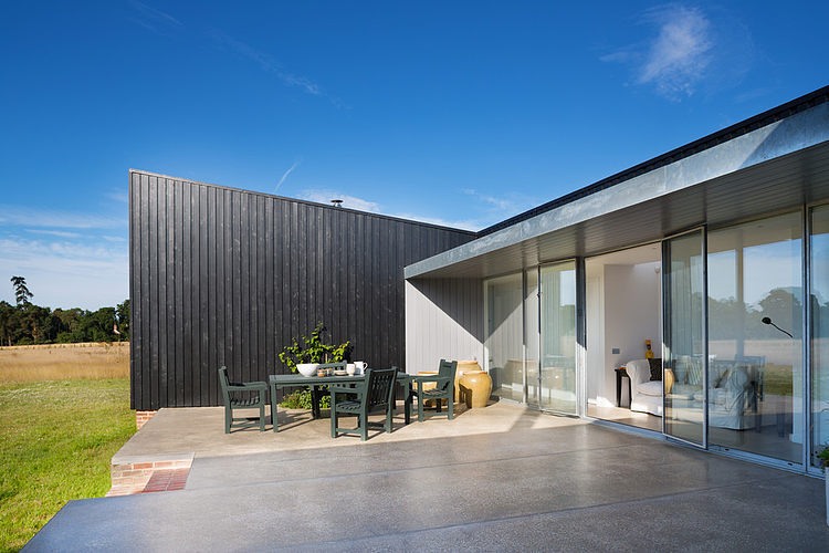 Sussex Residence by Paul Craig