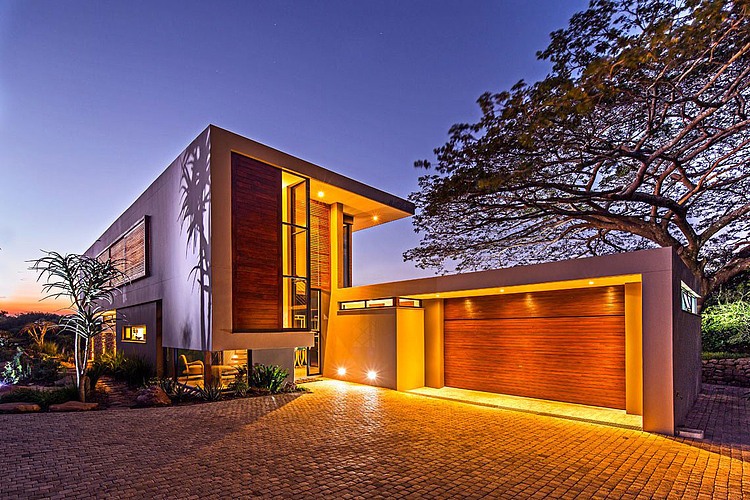 Aloe Ridge House by Metropole Architects