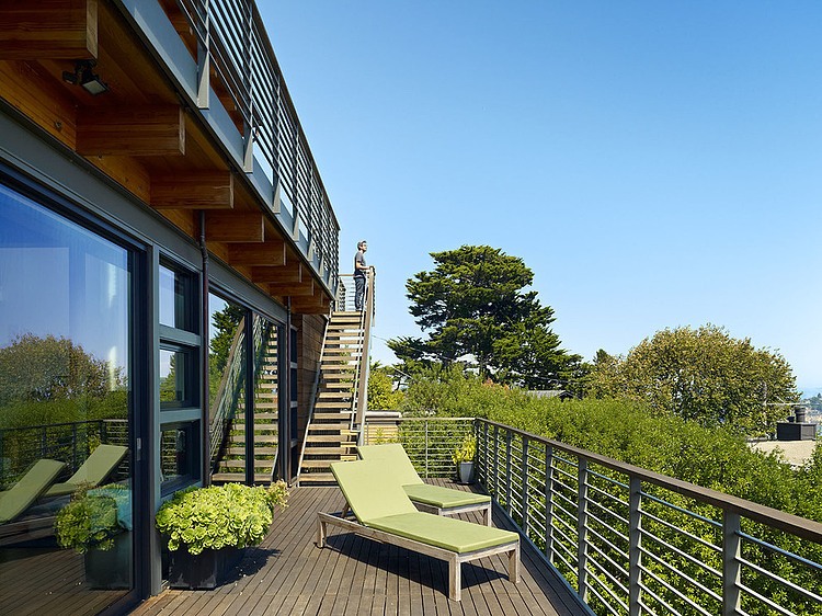 Coastal Hillside Home by Pfau Long Architecture