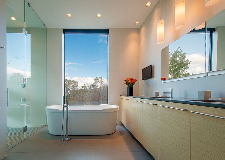 4 Springs Lane by Robert M. Gurney Architect
