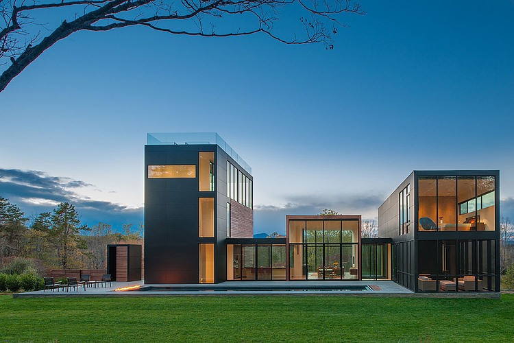 4 Springs Lane by Robert M. Gurney Architect