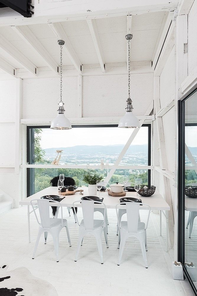 Boooox Heritage Barn by Oooox