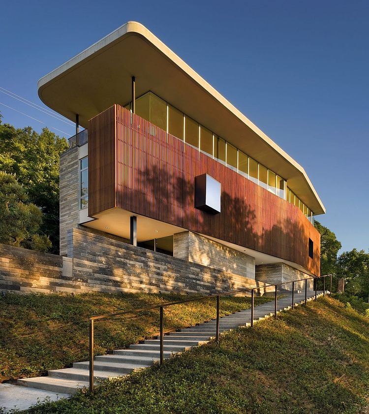 East Windsor Residence by Alterstudio