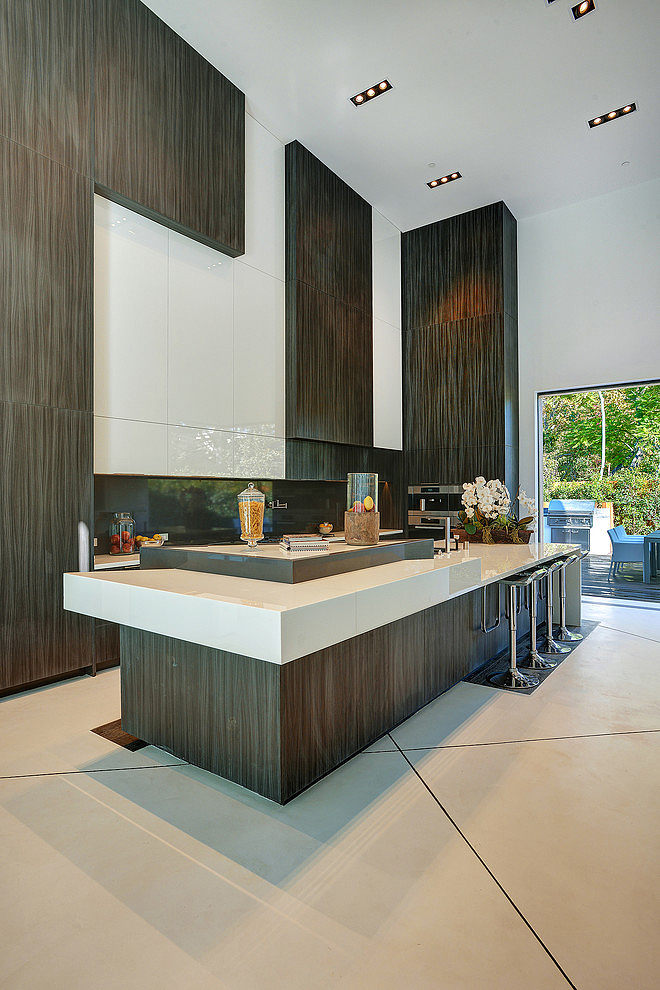 Hythe Court Home by Amit Apel Design
