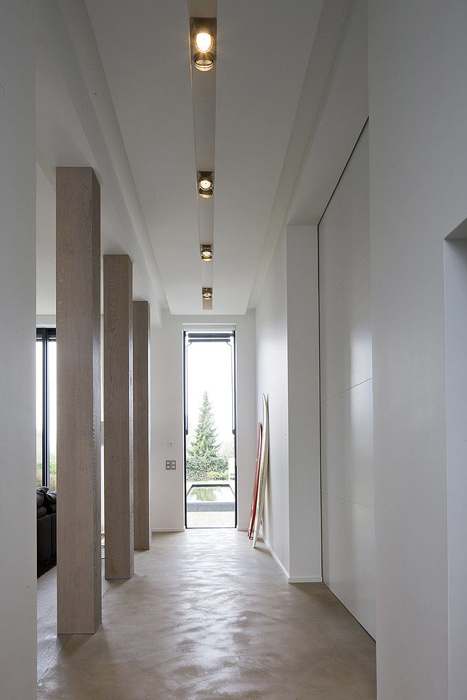 Modern Home by Guillaume da Silva
