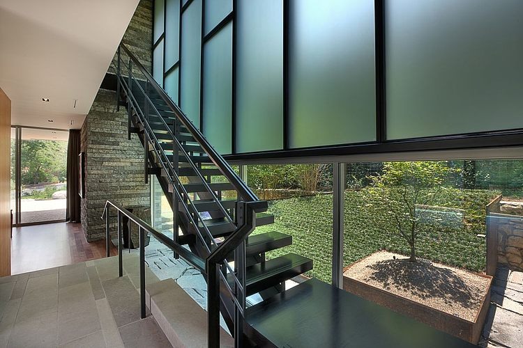 East Windsor Residence by Alterstudio