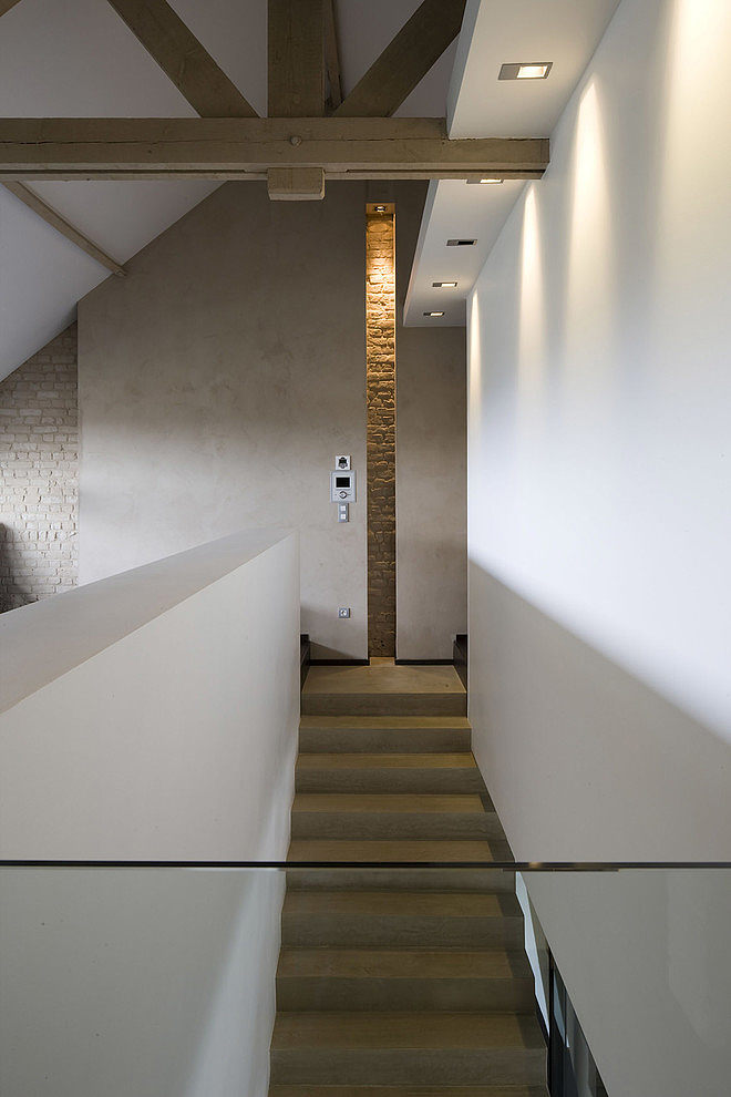Modern Home by Guillaume da Silva