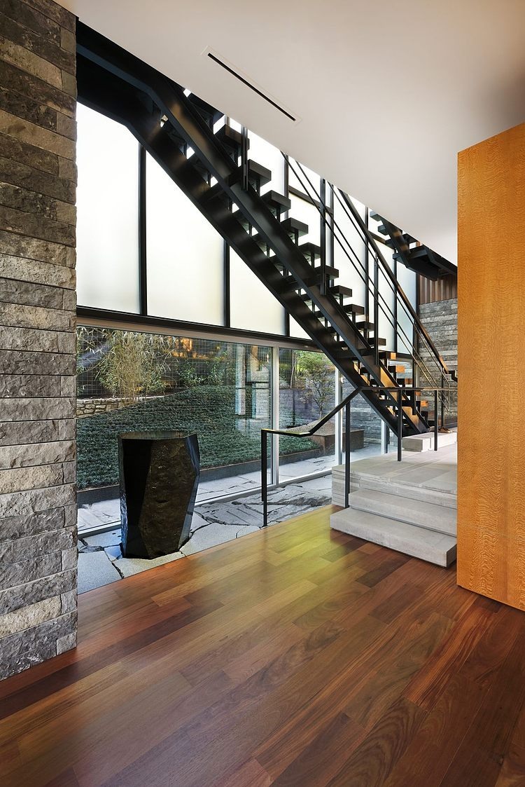 East Windsor Residence by Alterstudio