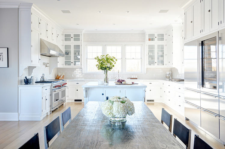 House in Sagaponic by Tamara Magel Interiors