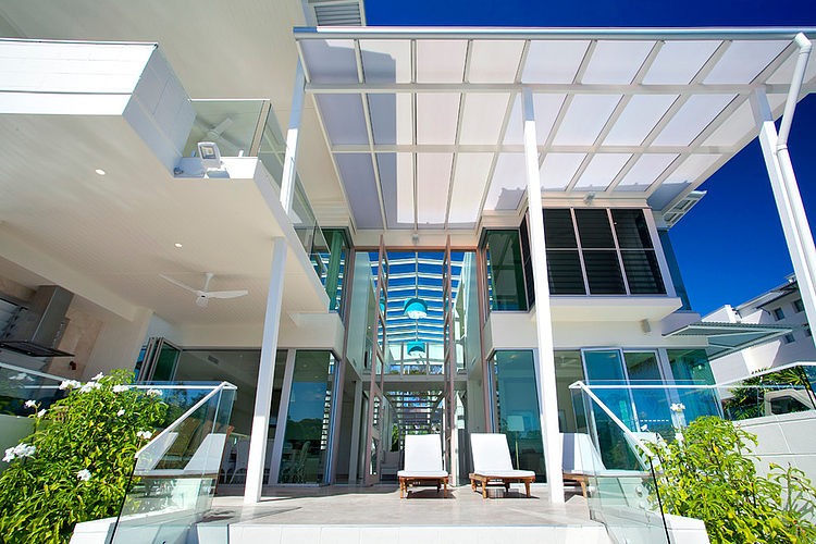 Noosa Holiday Home by Carole Tretheway Design