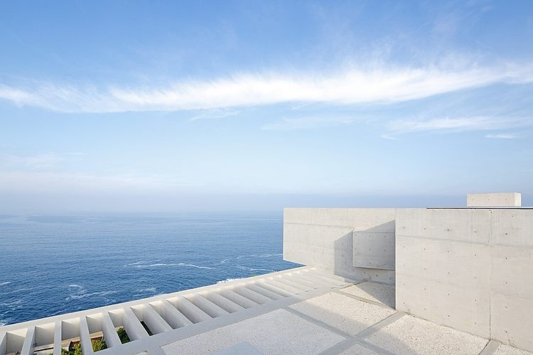 Mo House by Gonzalo Mardones Arquitecto