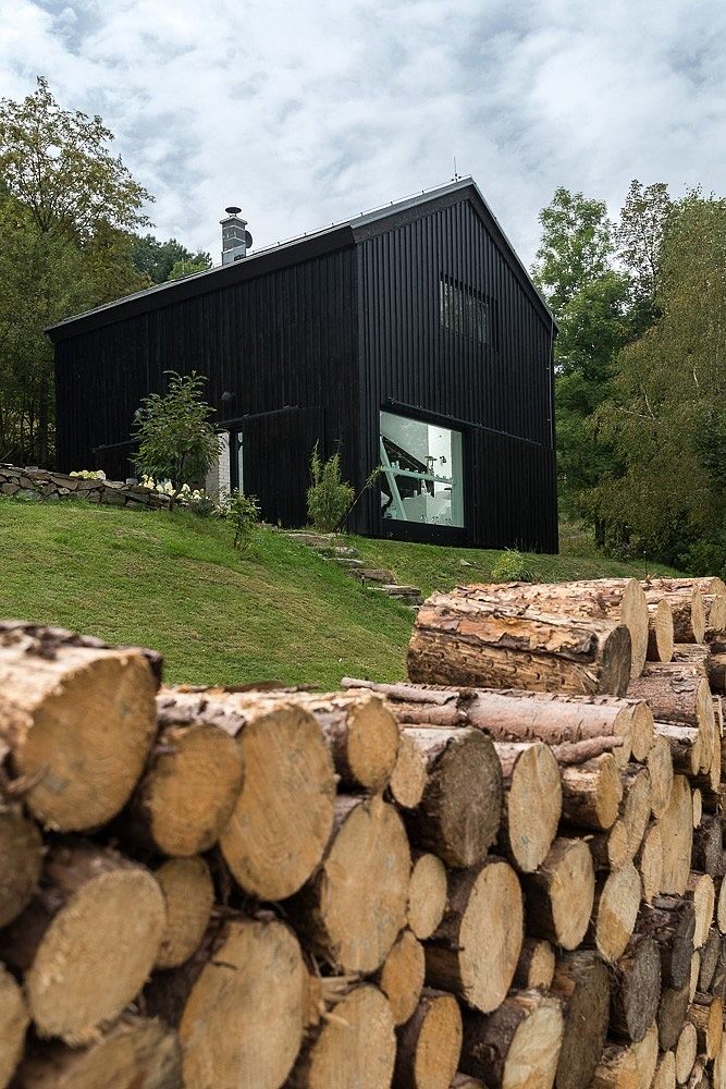 Boooox Heritage Barn by Oooox