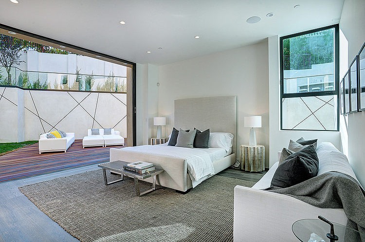 Hythe Court Home by Amit Apel Design