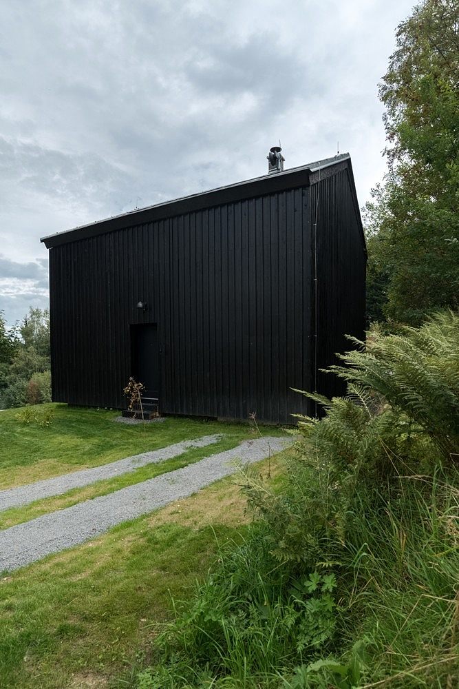 Boooox Heritage Barn by Oooox