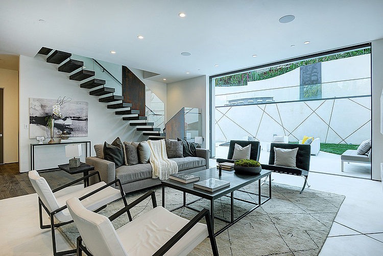 Hythe Court Home by Amit Apel Design