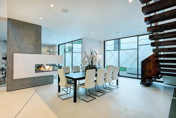 Hythe Court Home by Amit Apel Design